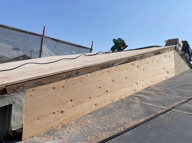 明石市で屋根下地の補強工事